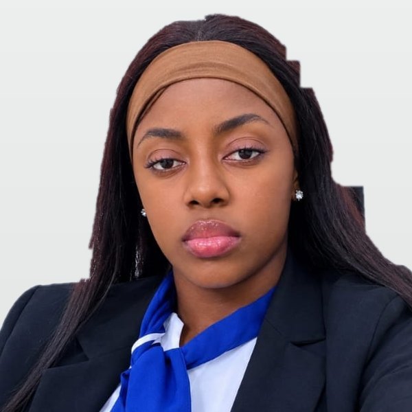 Patrícia António, Recepcionista na D&J Consultório Dentário